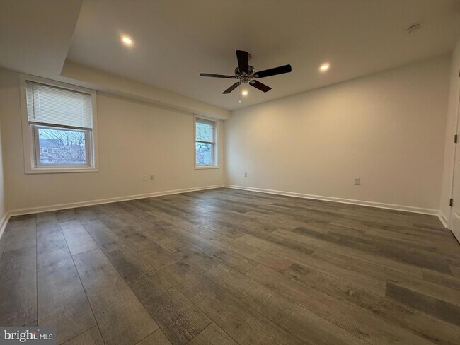 Building Photo - 45 E High St