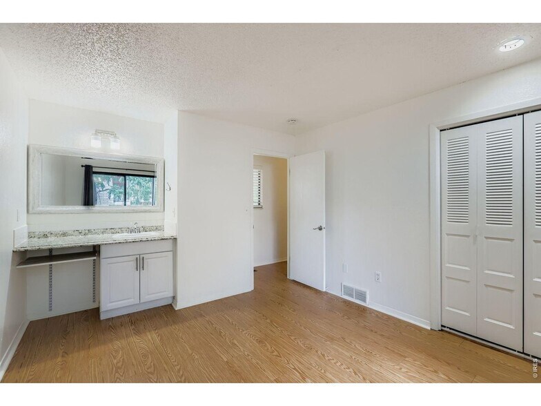 Building Photo - 720 17th St