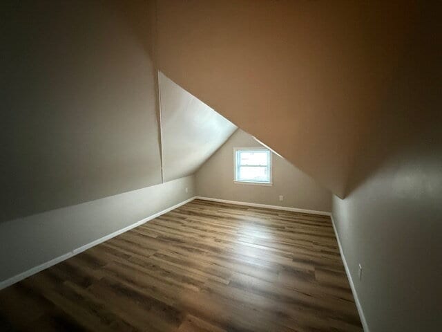 Building Photo - Cozy and Affordable 2 BED 1 BATH with a bonus office space!