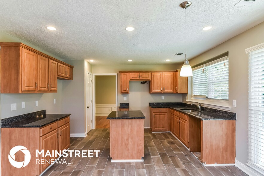 Building Photo - 353 Cimarron Way