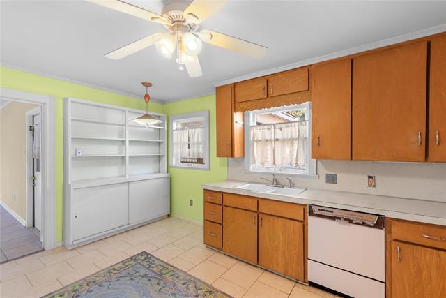 Building Photo - 3618 Gilbert Dr