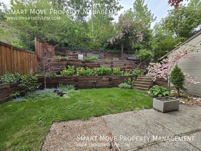 Building Photo - 945 Hearthstone Dr