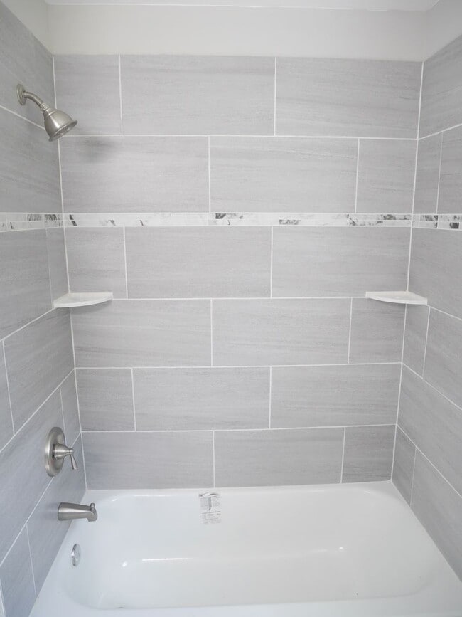 Building Photo - Charming Single-Family Home with Modern Up...