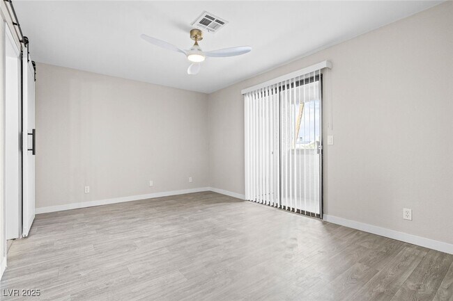 Building Photo - 5191 Caliente St
