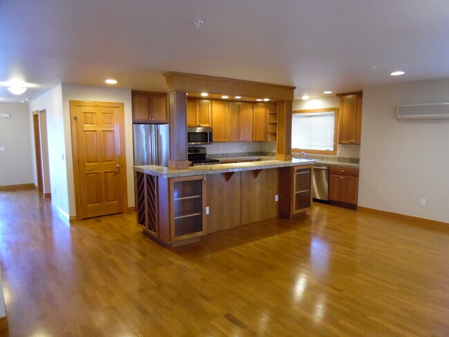 Building Photo - 3706 Portage Ln