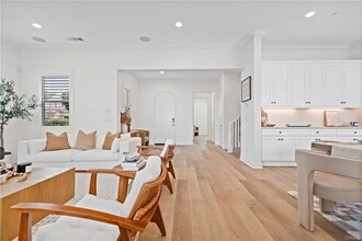 Building Photo - 173 Newall