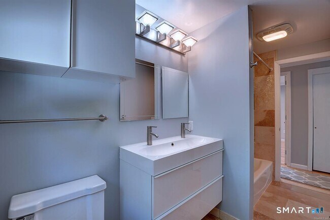 Building Photo - 115 Heywood Dr