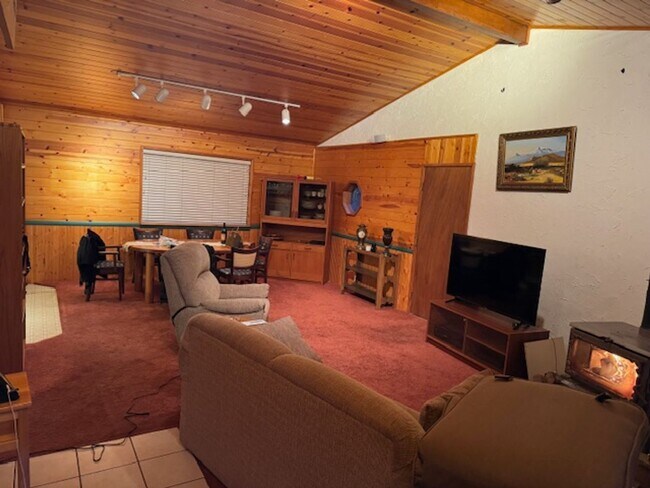 Building Photo - Move-In Ready Fully Furnished 2-Bedroom Cabin-Style Home with Views