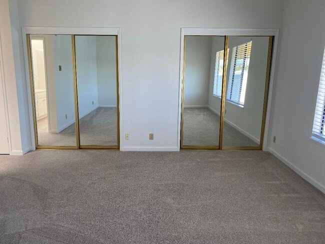 Building Photo - 640 Portofino Ln