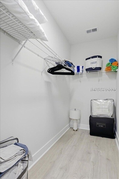 Building Photo - 119 Blue Starfish Ln