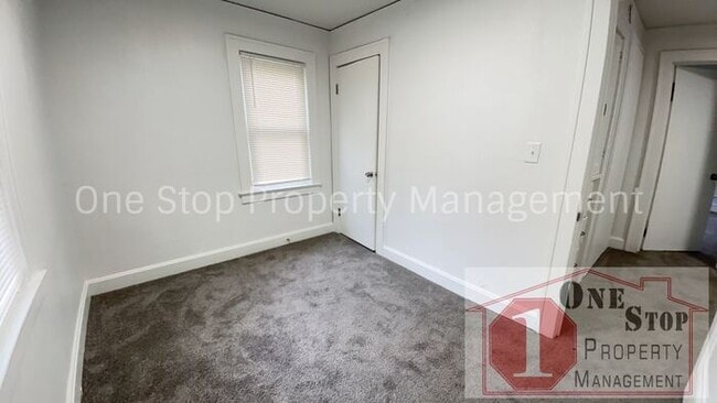 Building Photo - Gorgeous and Unique 4 Bedroom 1.5 Bathroom...