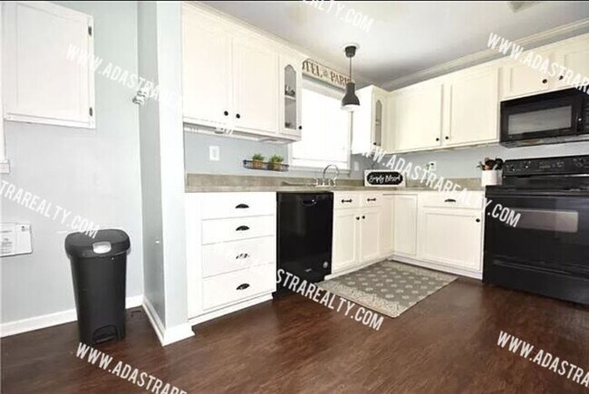 Building Photo - Beautiful Ranch Home in Prairie Village-Coming SOON!!