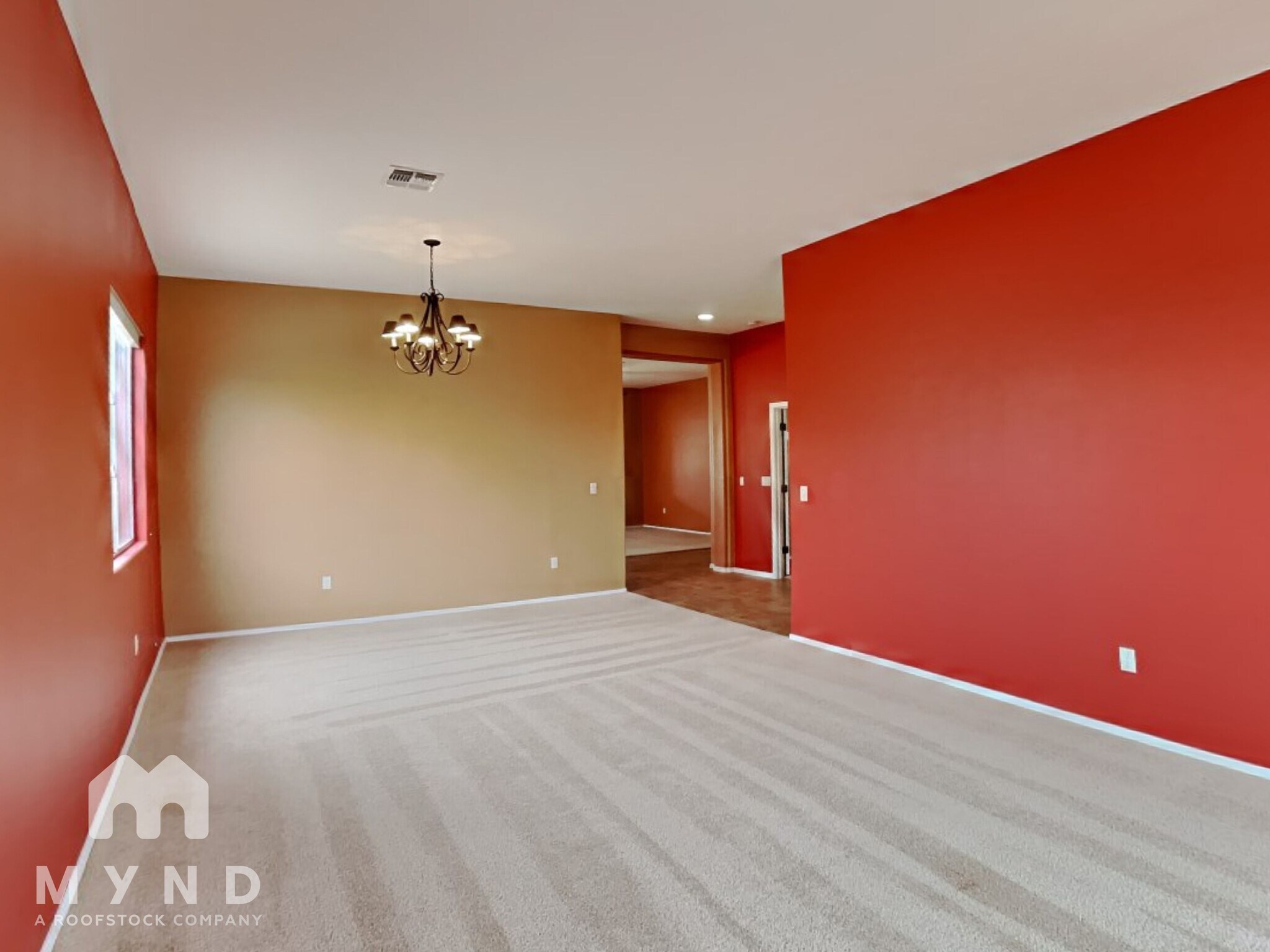 Building Photo - 1141 W Tenniel Dr