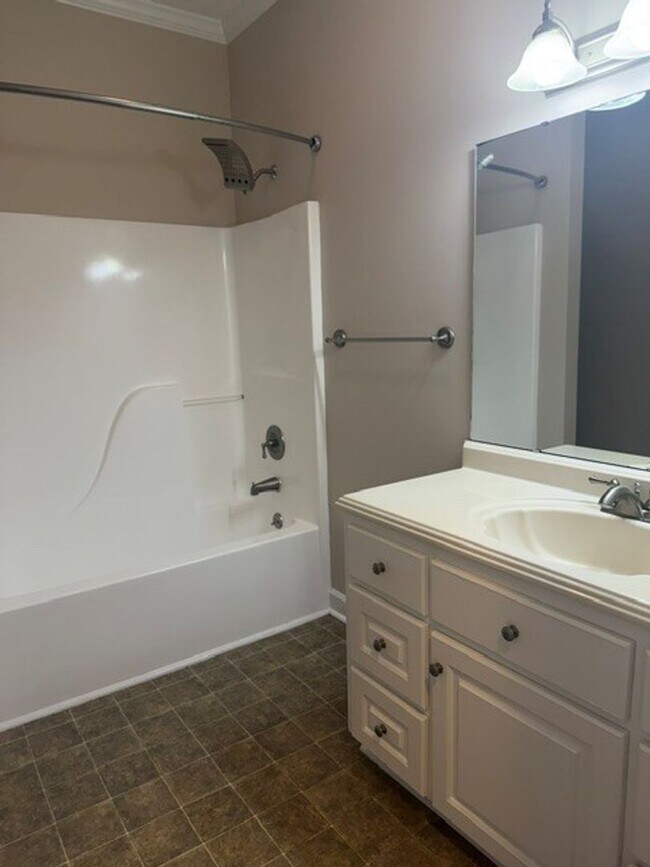 Building Photo - 3 Bed/2 Bath with Bonus Room in CBA Schools
