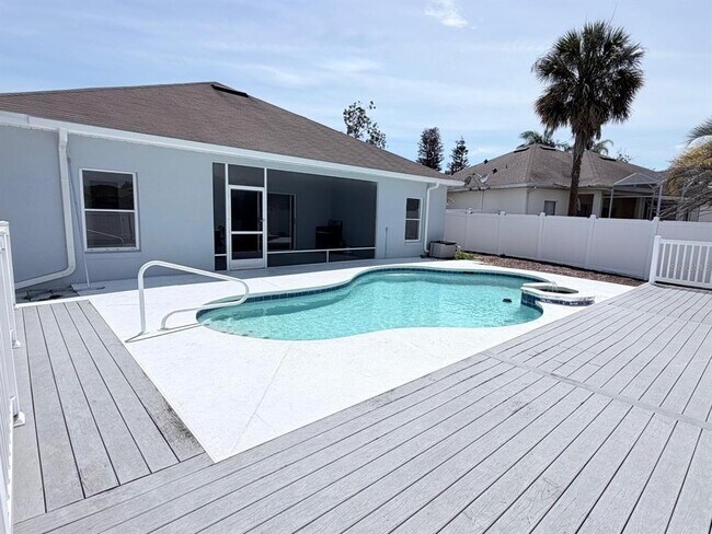 Building Photo - 906 Berwick Dr