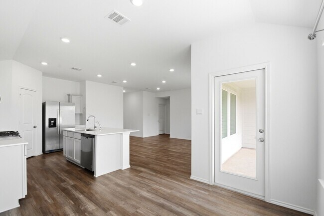Building Photo - 40758 Rosemary Rain Ln