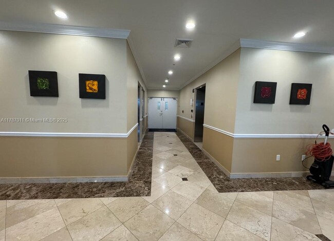 Building Photo - 117 Northwest Dr