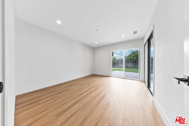 Building Photo - 5455 Harcross Dr