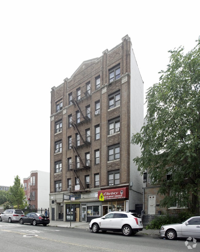 Primary Photo - 900 E 167th St