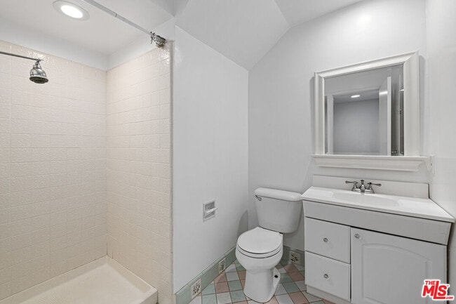 Building Photo - 17114 Palisades Cir