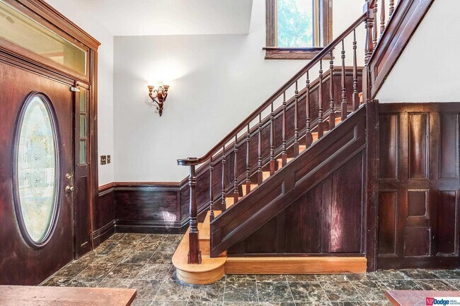 Building Photo - 2210 Wirt St