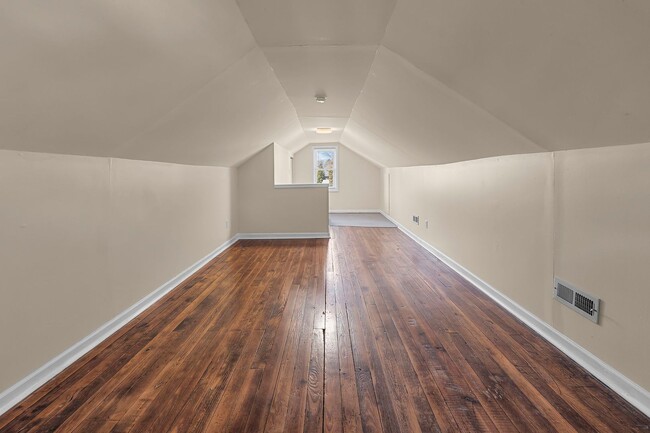 Building Photo - Charming home in Jackson, just minutes from Uptown!