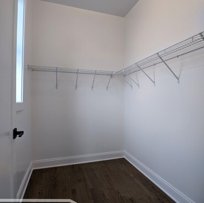 Building Photo - 3401 W Fullerton Ave