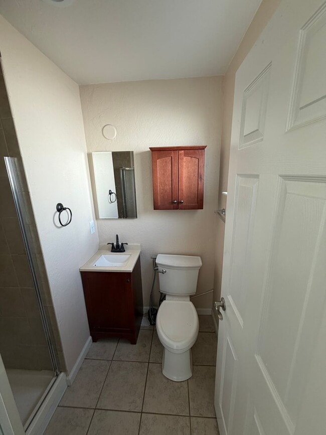 Building Photo - Beautiful Fremont Home for Rent – Prime Location