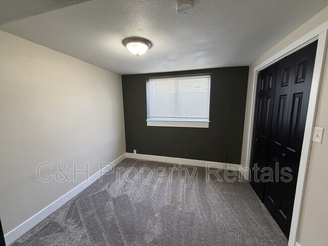 Building Photo - 1837 Wyoming Ave