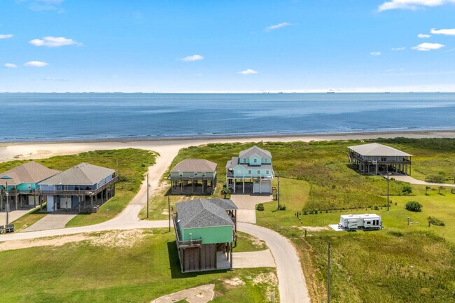 Building Photo - 804 1/2 Johnson Crawford Cir