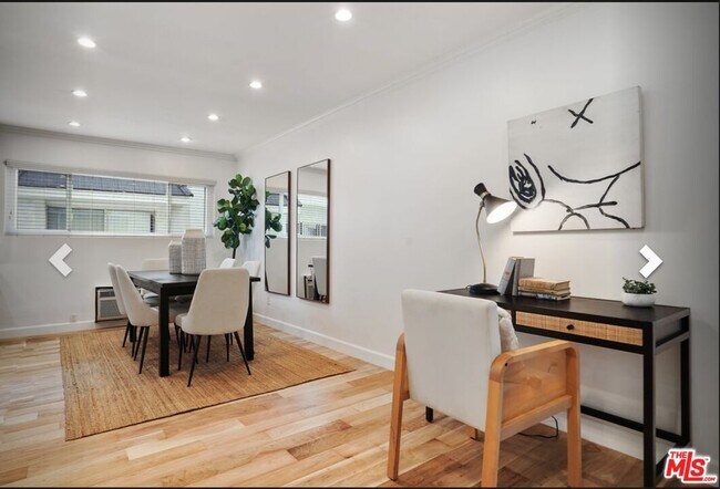 Building Photo - 960 Larrabee St