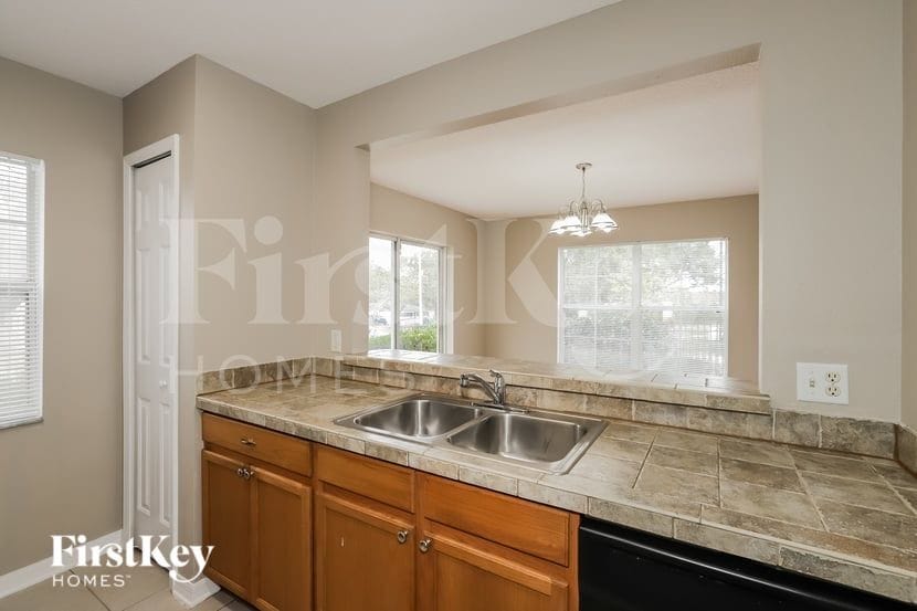 Building Photo - 228 Drawbridge Ln