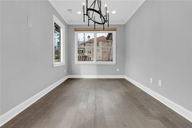 Building Photo - 909 Sunny Meadows Ln