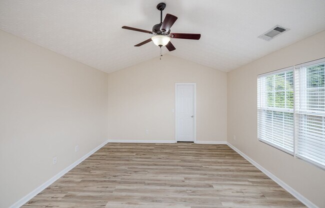 Building Photo - 705 Porter Ln