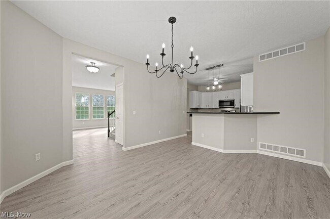 Building Photo - 2547 Wyndgate Ct