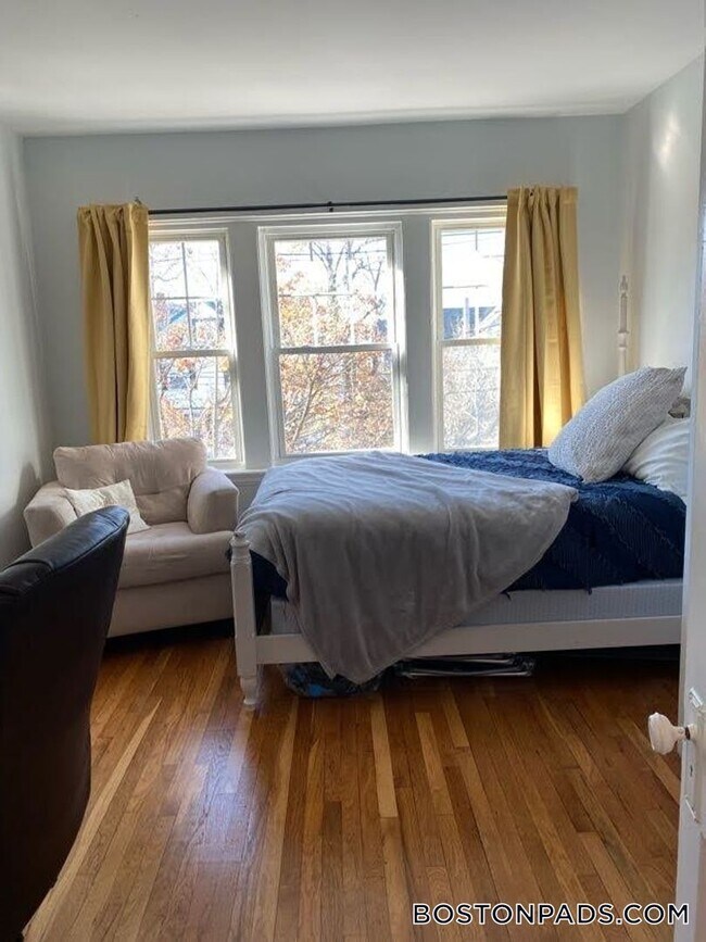 Building Photo - 233 Lafayette St