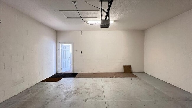 Building Photo - 13040 Overstreet Rd