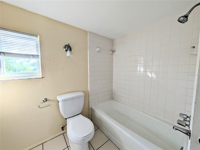 Building Photo - 1118 15th St W