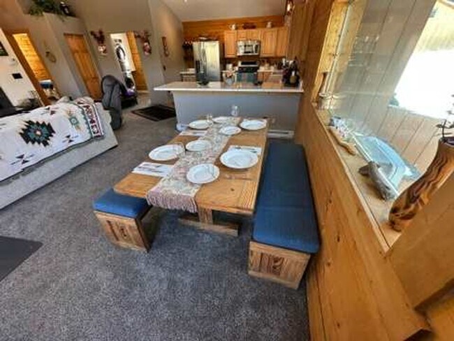 Building Photo - 1353 Alice Rd