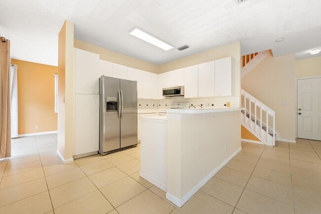 Building Photo - 4708 NW 115th Terrace