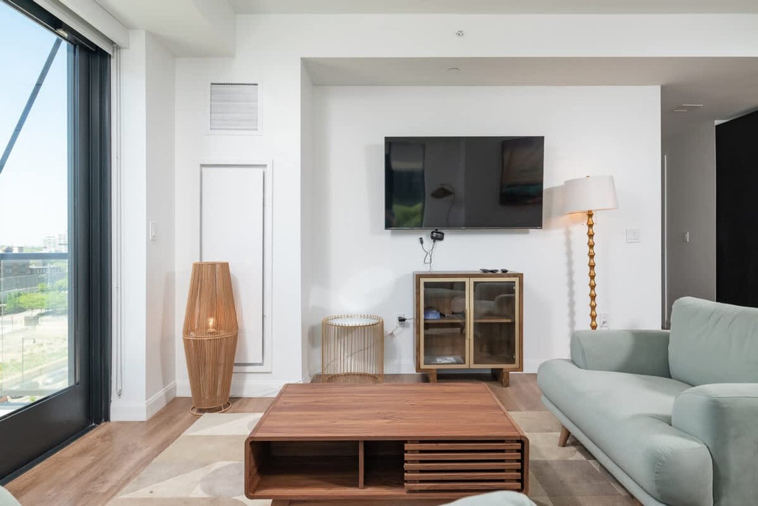 Building Photo - 151 North First Street-SI ID1252113P