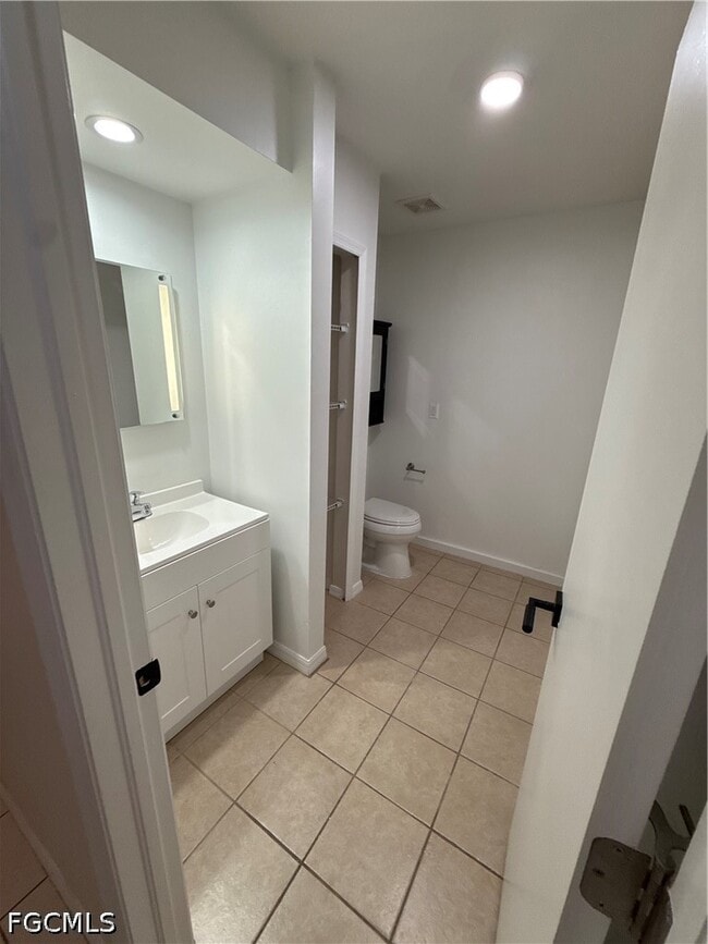 Building Photo - 233 SW 43rd St