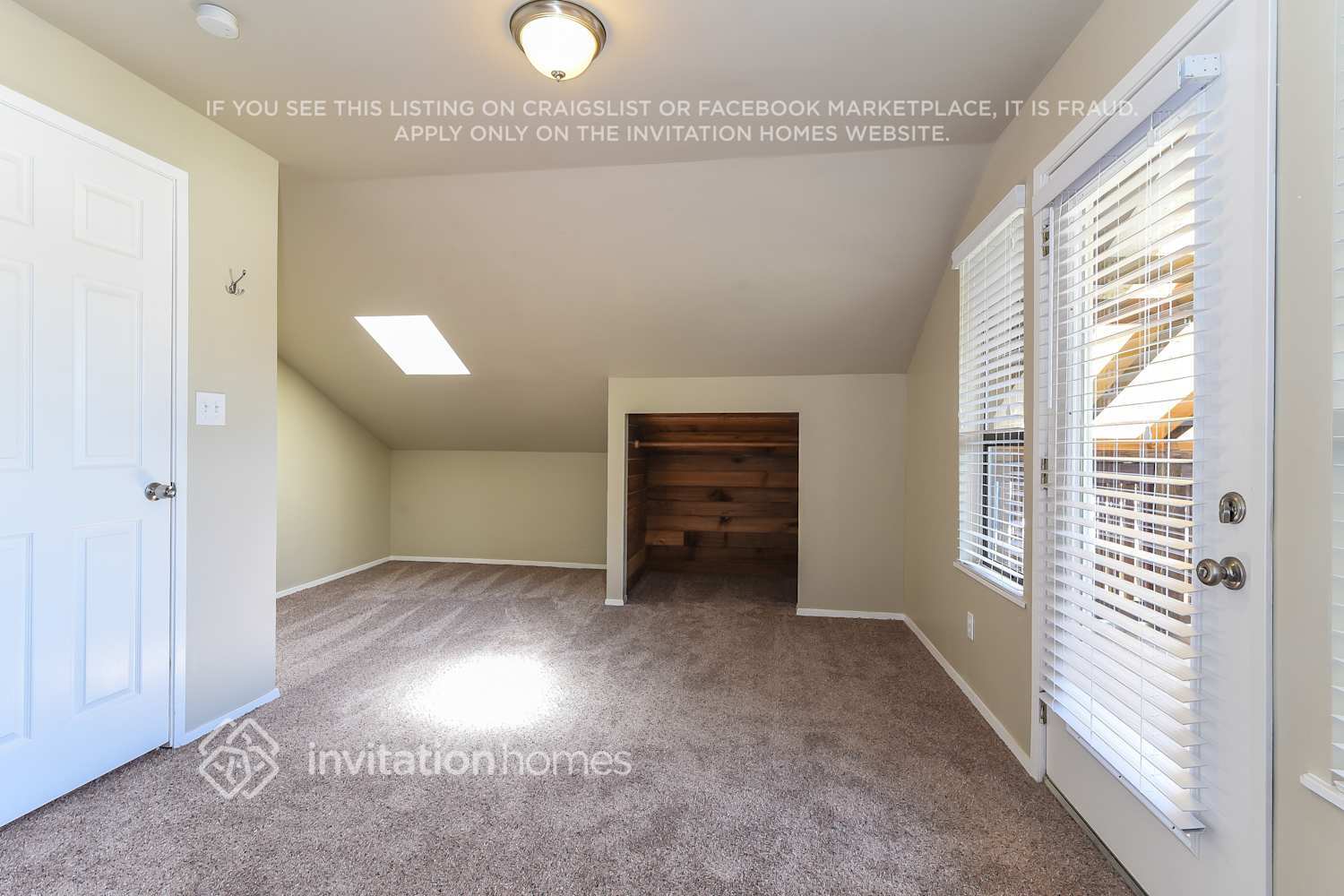 Building Photo - 31349 13th Ave S