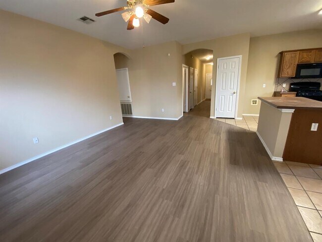 Building Photo - 258 Western Dr