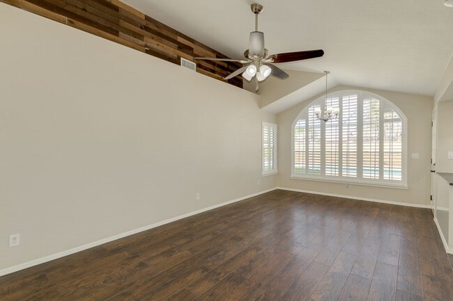 Building Photo - FABULOUS REMODELED HOME WITH POOL!