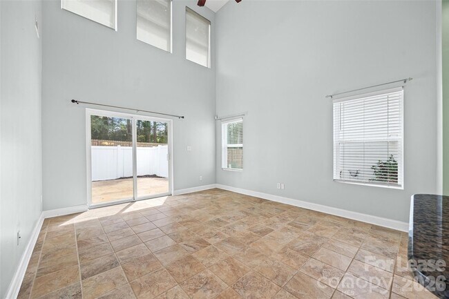 Building Photo - 2090 Shady Pond Dr