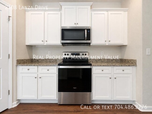 Building Photo - 2108 Lanza Dr