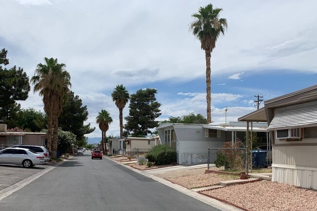 Building Photo - 543 N Lamb Blvd