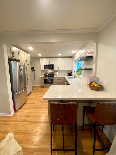 Building Photo - 122 N Kenosha Dr