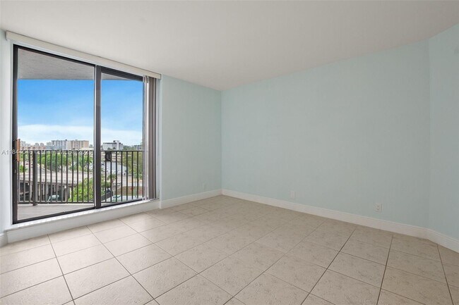 Building Photo - 300 Three Islands Boulevard